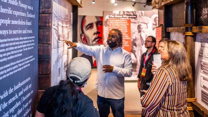 VM_ABHM21_2_B441CBDE-5056-A36F-237787C45D280D28-b441c4e55056a36_b441db77-5056-a36f-23371724a9461e8b